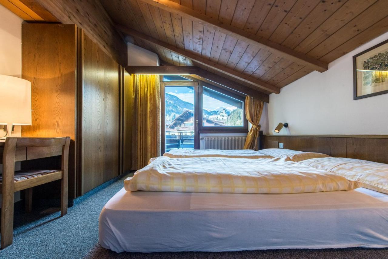 Hotel Tubris Campo Tures Ngoại thất bức ảnh