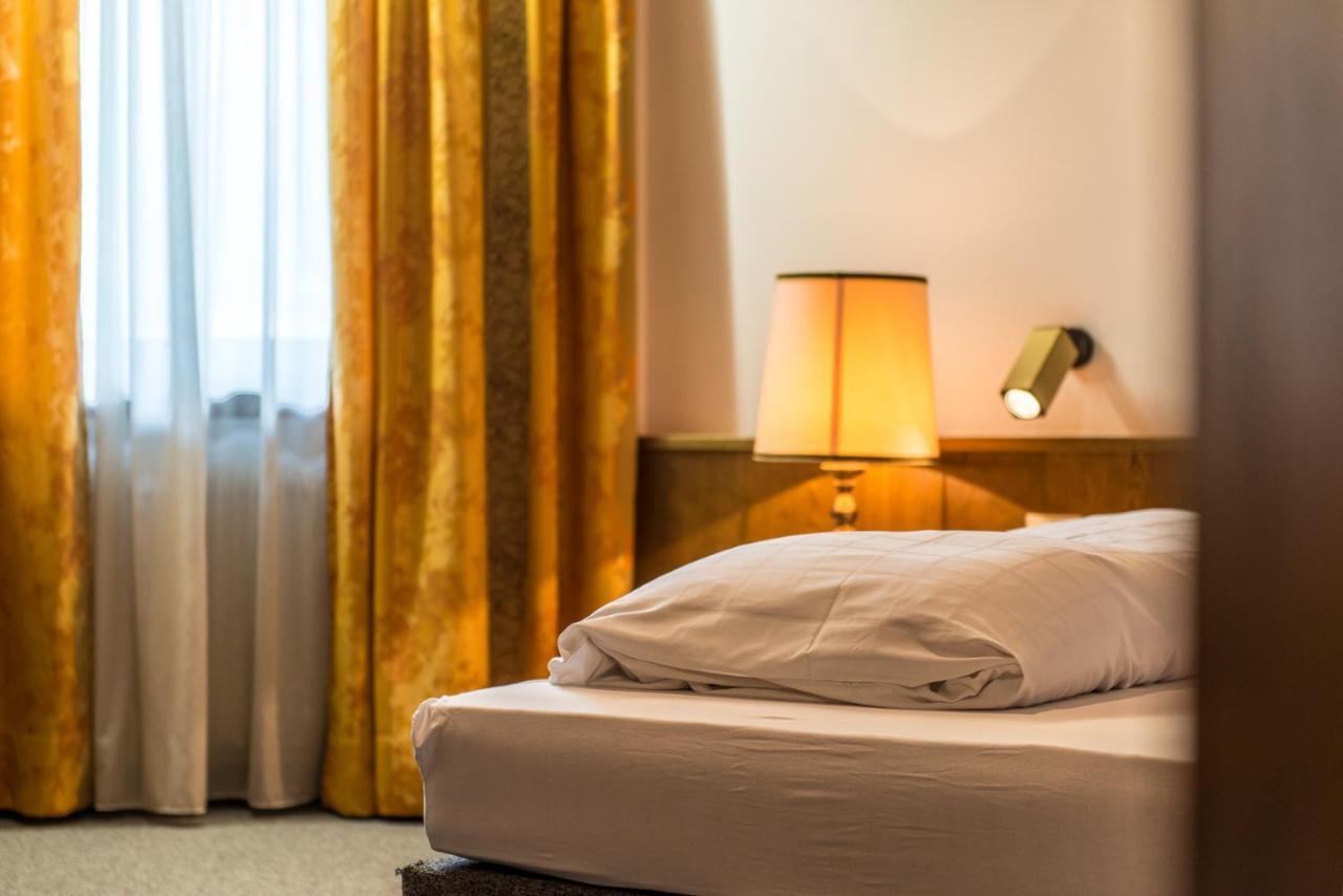 Hotel Tubris Campo Tures Ngoại thất bức ảnh