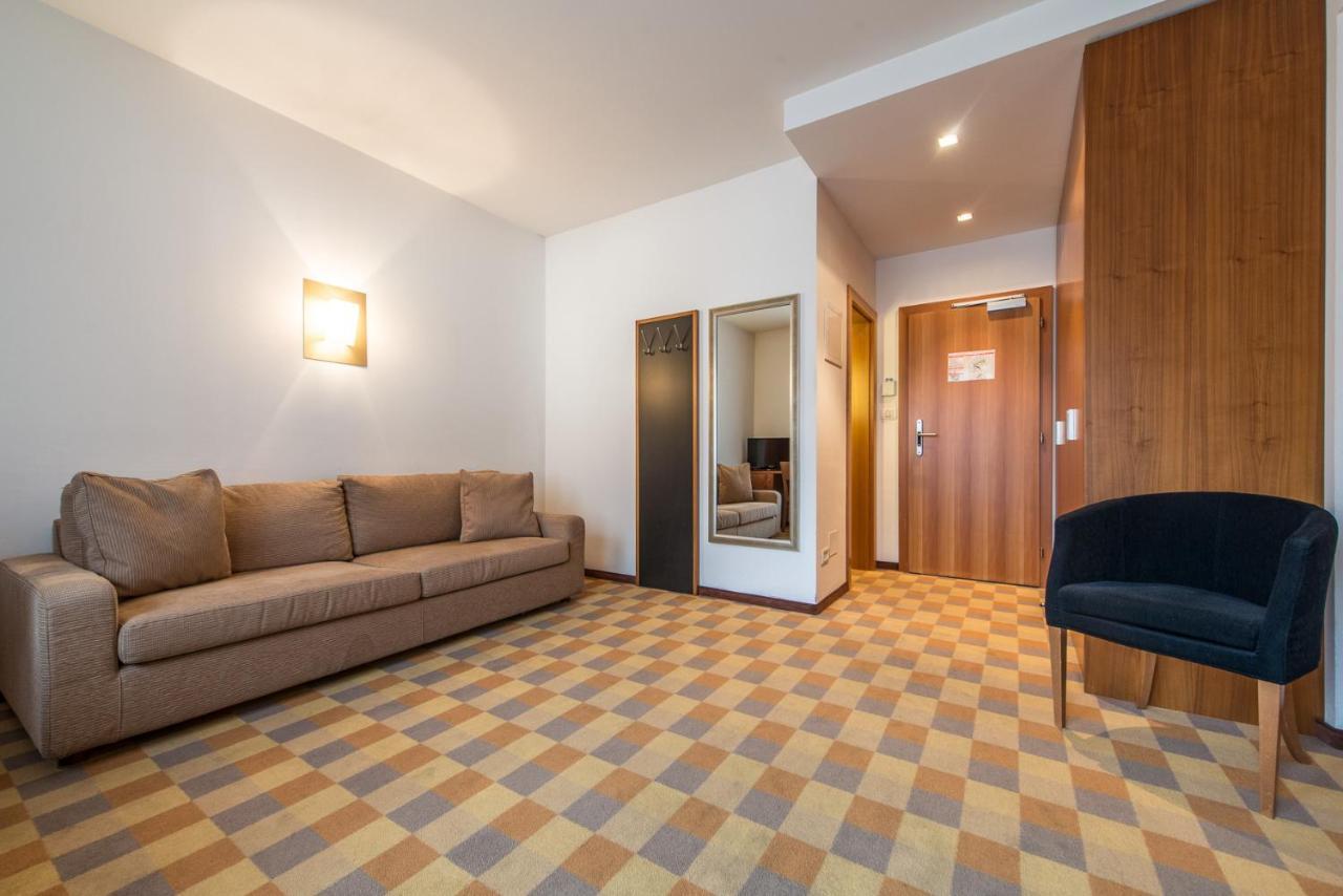 Hotel Tubris Campo Tures Ngoại thất bức ảnh
